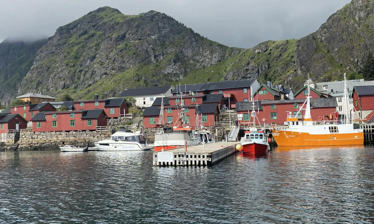 Skjærbrygga: {"base": "en", "no": "sy Blue Lady", "se": "sy Blue Lady", "en": "sy Blue Lady", "da": "sy Blue Lady"}