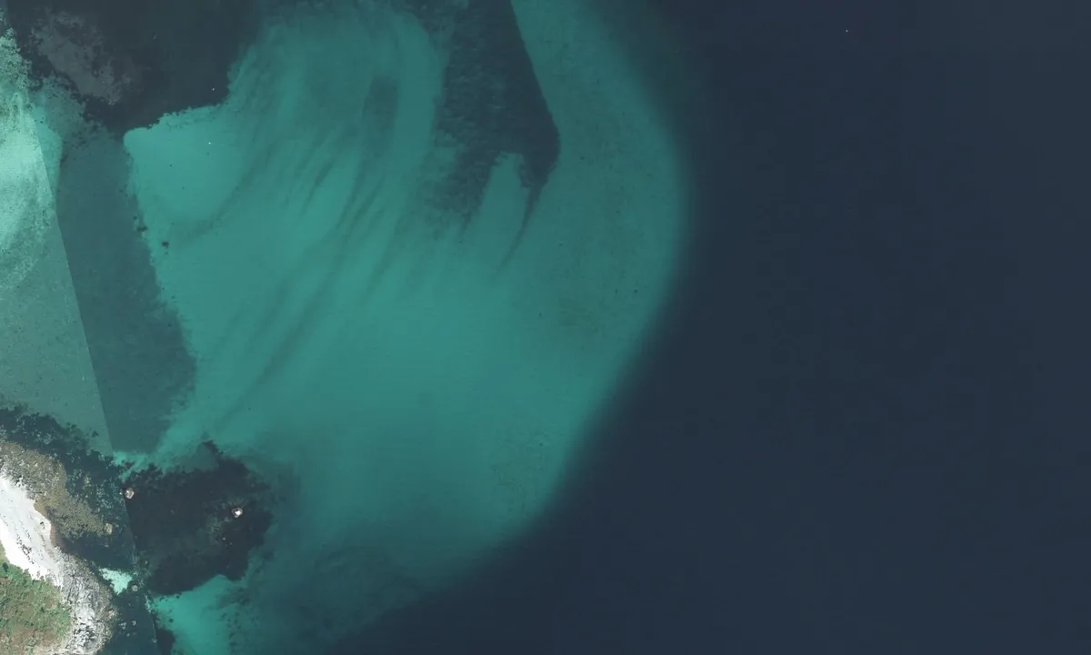 Flyfoto av Slotøya