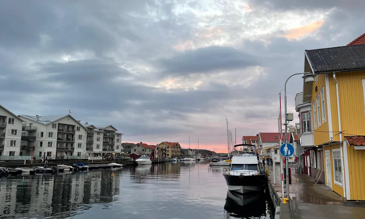 Smögen: {"base": "ro", "no": "27. august 2022.", "se": "27 augusti 2022.", "en": "August 27, 2022.", "da": "27. august 2022.", "fr": "27 ao\u00fbt 2022.", "de": "27. August 2022.", "es": "27 de agosto de 2022.", "it": "27 agosto 2022.", "pt": "27 de agosto de 2022.", "nl": "27 augustus 2022.", "pl": "27 sierpnia 2022.", "uk": "27 \u0441\u0435\u0440\u043f\u043d\u044f 2022 \u0440.", "ro": "27 august 2022.", "tr": "27 A\u011fustos 2022.", "el": "27 \u0391\u03c5\u03b3\u03bf\u03cd\u03c3\u03c4\u03bf\u03c5 2022.", "cs": "27. srpna 2022.", "hu": "2022. augusztus 27.", "fi": "27. elokuuta 2022.", "bg": "27 \u0430\u0432\u0433\u0443\u0441\u0442 2022 \u0433.", "sr": "27. \u0430\u0432\u0433\u0443\u0441\u0442 2022.", "et": "27. august 2022.", "lv": "2022. gada 27. augusts.", "lt": "2022 m. rugpj\u016b\u010dio 27 d."}