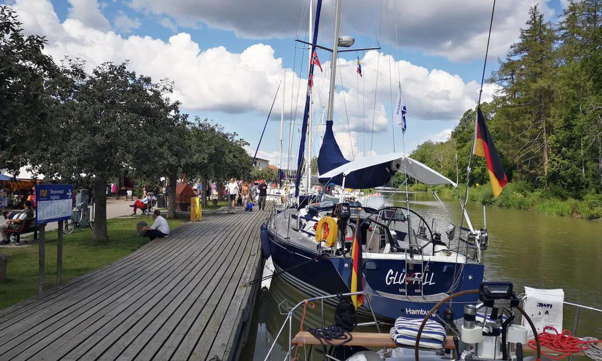 Söderköping - Kanalhamnen: {"base": "se", "no": "S\u00f6derk\u00f6ping - Kanalhavnen", "se": "S\u00f6derk\u00f6ping - Kanalhamnen", "en": "S\u00f6derk\u00f6ping - The Canal Harbor", "da": "S\u00f6derk\u00f6ping - Kanalhavnen"}