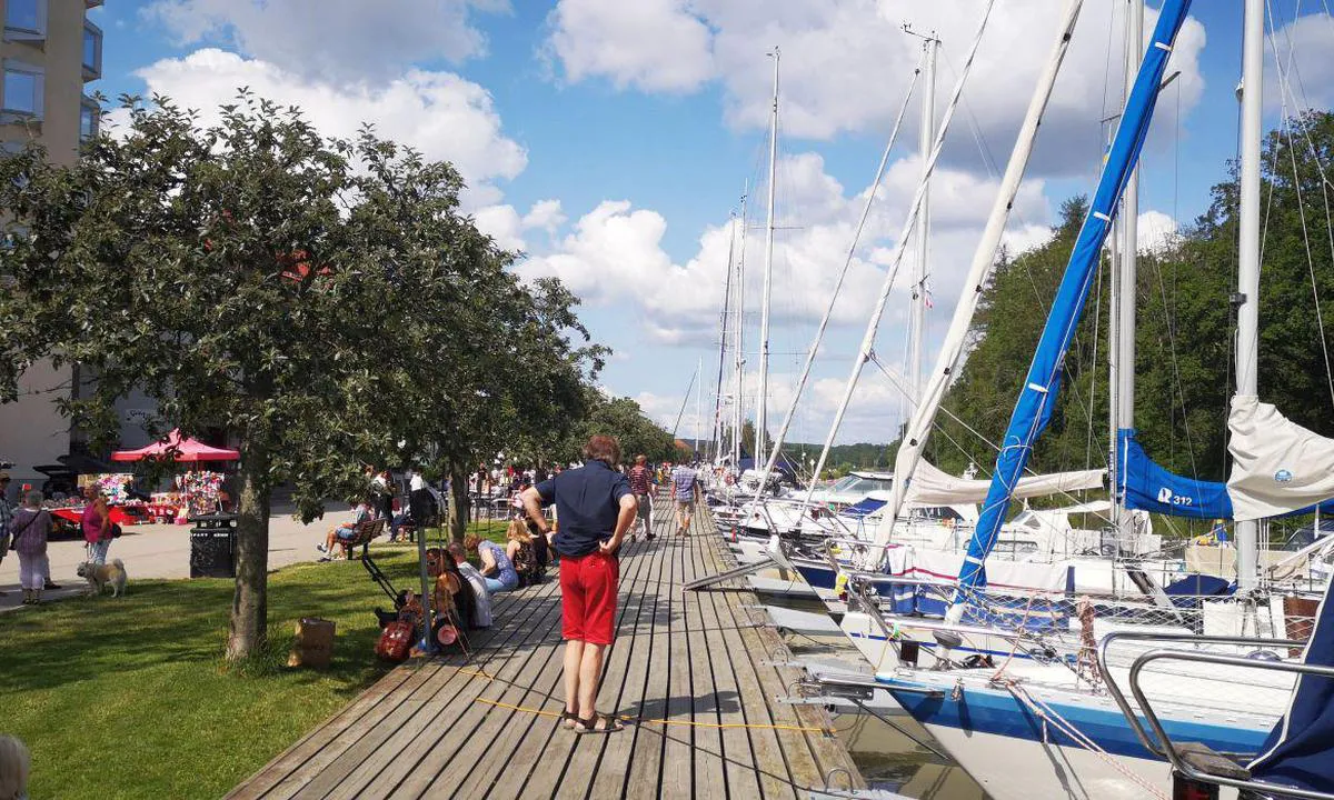 Söderköping - Kanalhamnen: {"base": "se", "no": "S\u00f6derk\u00f6ping - Kanalhavnen", "se": "S\u00f6derk\u00f6ping - Kanalhamnen", "en": "S\u00f6derk\u00f6ping - The Canal Harbour", "da": "S\u00f6derk\u00f6ping - Kanalhavnen"}
