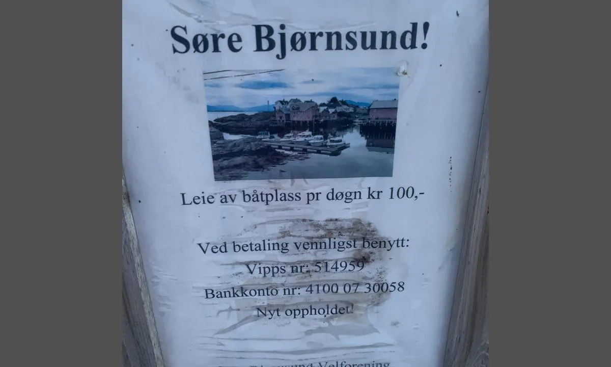 Søndre Bjørnsund: {"base": "no", "no": "NB - det er n\u00e5 gjesteplasser 4- 8, avhengig av b\u00e5tbredde/-lengde. Jfr.bildene. Ikke str\u00f8m/vann, ellers ypperlig havn !", "se": "NB - det finns nu g\u00e4stplatser 4-8, beroende p\u00e5 b\u00e5tens bredd/l\u00e4ngd. Se bilderna. Ingen str\u00f6m/vatten, i \u00f6vrigt en utm\u00e4rkt hamn!", "en": "NB - there are now guest spots 4-8, depending on boat width/length. See the pictures. No electricity/water, otherwise an excellent harbour!", "da": "NB - der er nu g\u00e6stepladser 4-8, afh\u00e6ngig af b\u00e5dbredde/-l\u00e6ngde. Jfr. billederne. Ingen str\u00f8m/vand, ellers ypperlig havn!"}