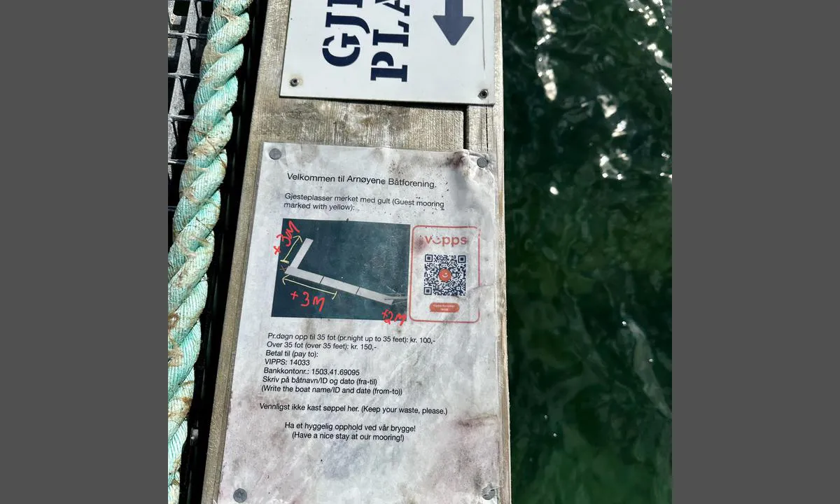 Sørarnøy: {"base": "no", "no": "Har skrevet inn dybder i bilde", "se": "Har skrivit in djup i bilden", "en": "Have written depths into the picture", "da": "Har skrevet ind dybder i billede"}