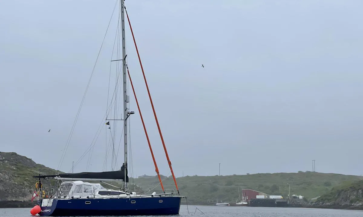 Sørburøyflesa: {"base": "no", "no": "Brygga p\u00e5 vestsiden er beregnet for lasteb\u00e5ter", "se": "Bryggan p\u00e5 v\u00e4stsidan \u00e4r ber\u00e4knad f\u00f6r lastb\u00e5tar", "en": "The pier on the west side is intended for cargo ships", "da": "Broen p\u00e5 vestsiden er beregnet for lasteskibe"}
