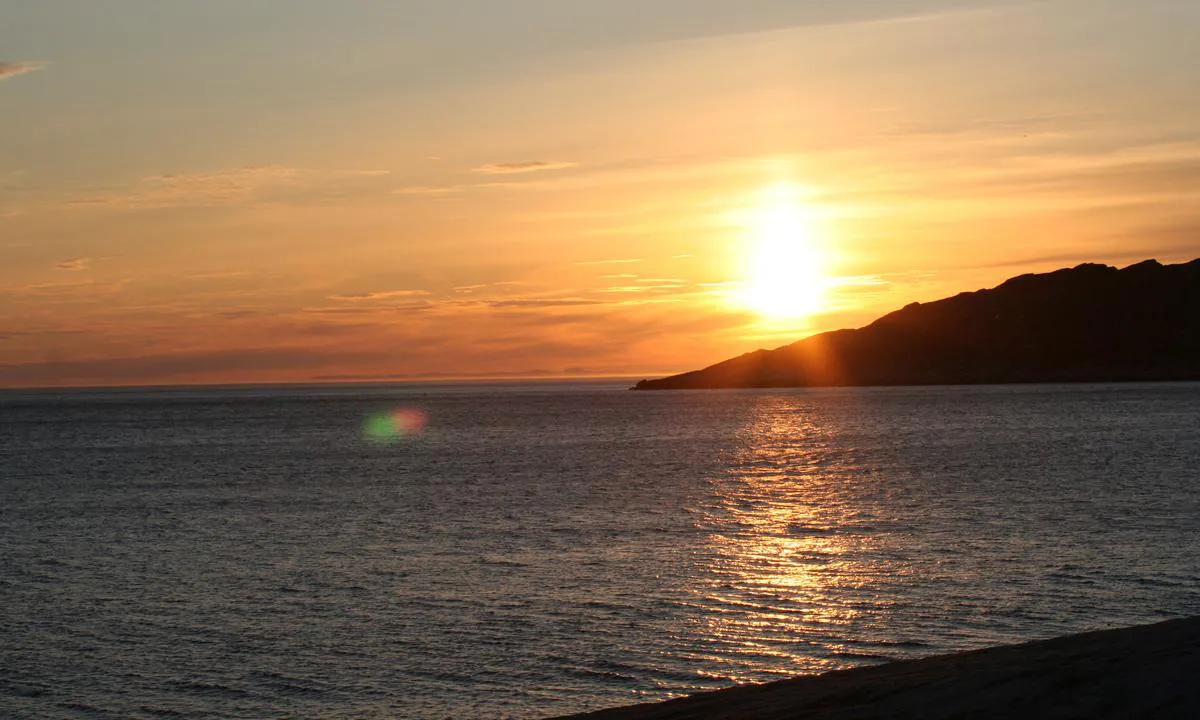 Midnattssola sett fra Sørfugløya.
Magisk.