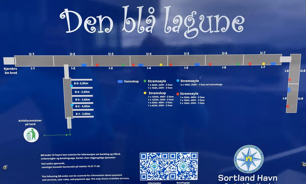 Sortland - Den blå lagune: {"base": "no", "no": "Bildet viser st\u00f8rrelsen p\u00e5 b\u00e5sene.", "se": "Bilden visar storleken p\u00e5 platserna.", "en": "The image shows the size of the berths.", "da": "Billedet viser st\u00f8rrelsen p\u00e5 b\u00e5seene."}