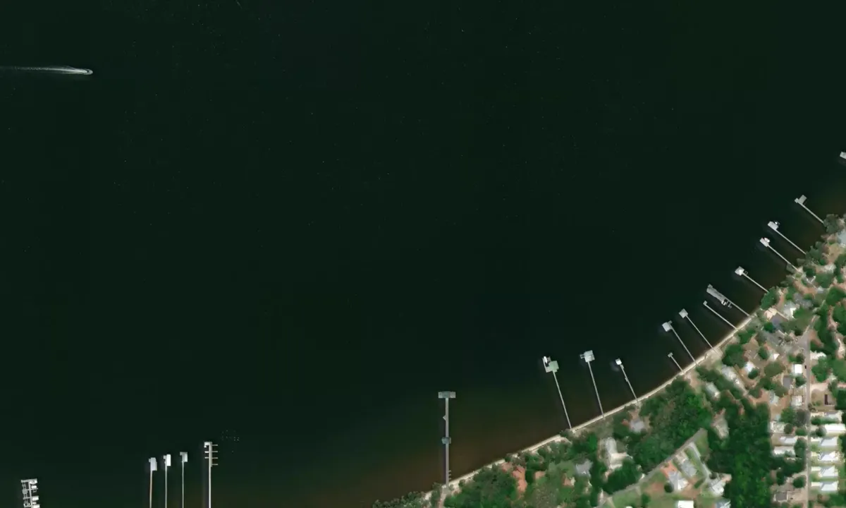 Flyfoto av South Wolf Bay