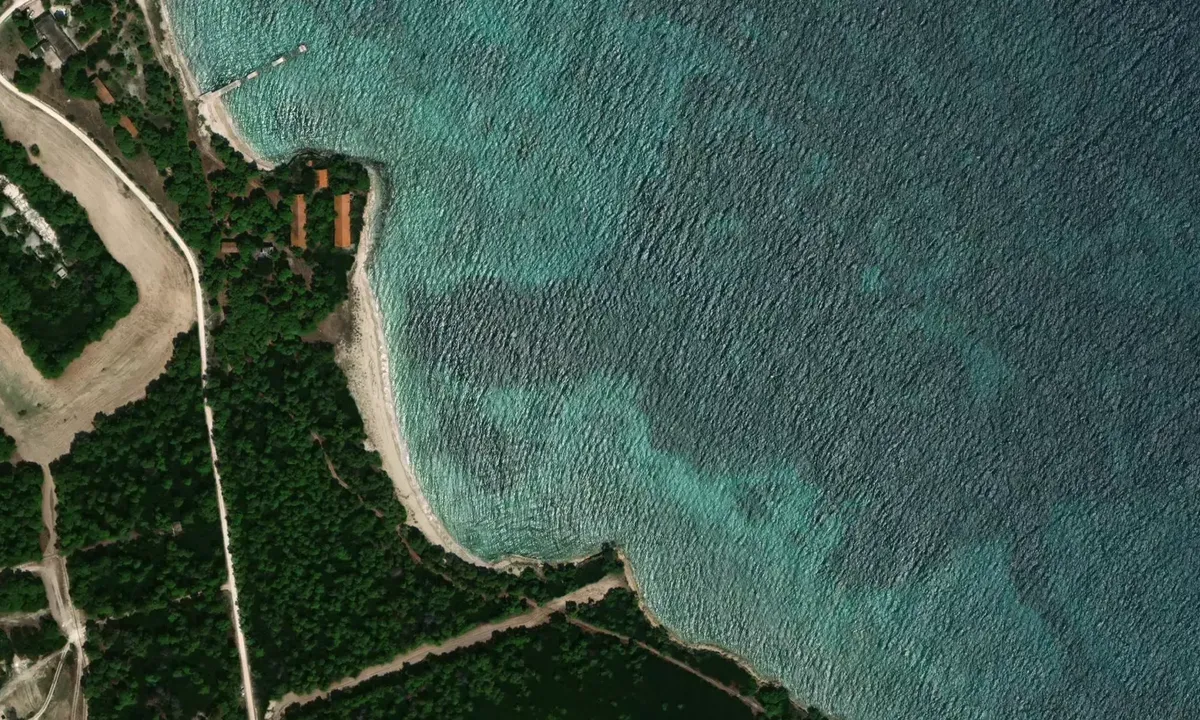 Satelite image of Spiaggia dell'Isola San Pietro