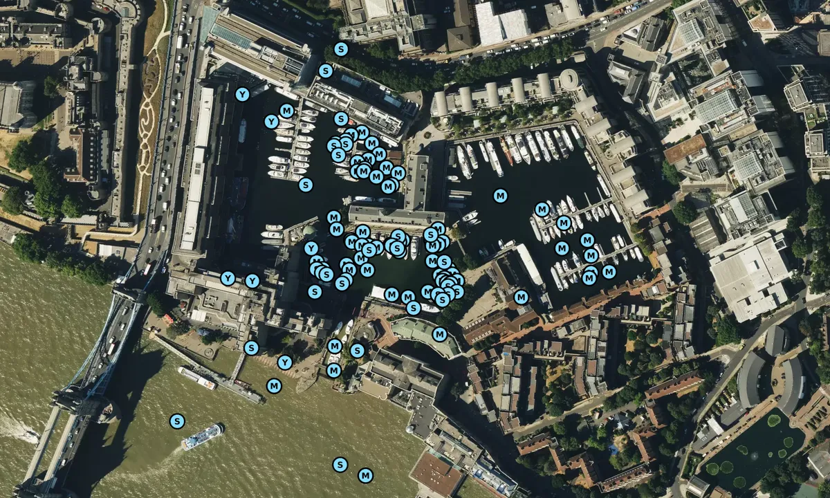Flyfoto av St Katherine Docks - London