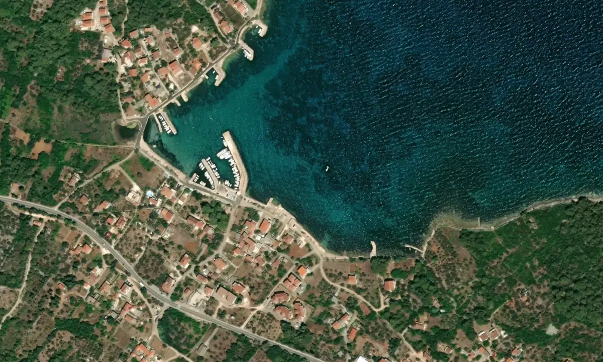 Flyfoto av St Luka