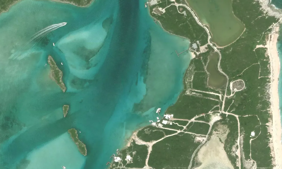 Flyfoto av Staniel Cay North