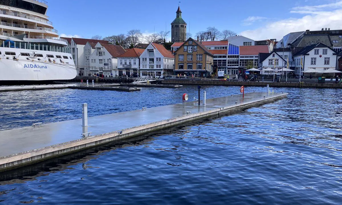 Stavanger: {"base": "no", "no": "Bilde tatt 27.04.23", "se": "Bild tagen 2023-04-27", "en": "Picture taken on 27.04.23", "da": "Billede taget 27.04.23"}