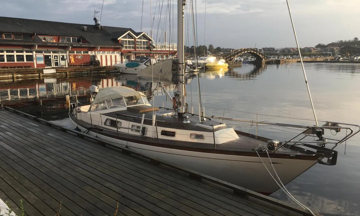 Stavern Gjestehavn: God plass i indre havn, 1 september 2019.