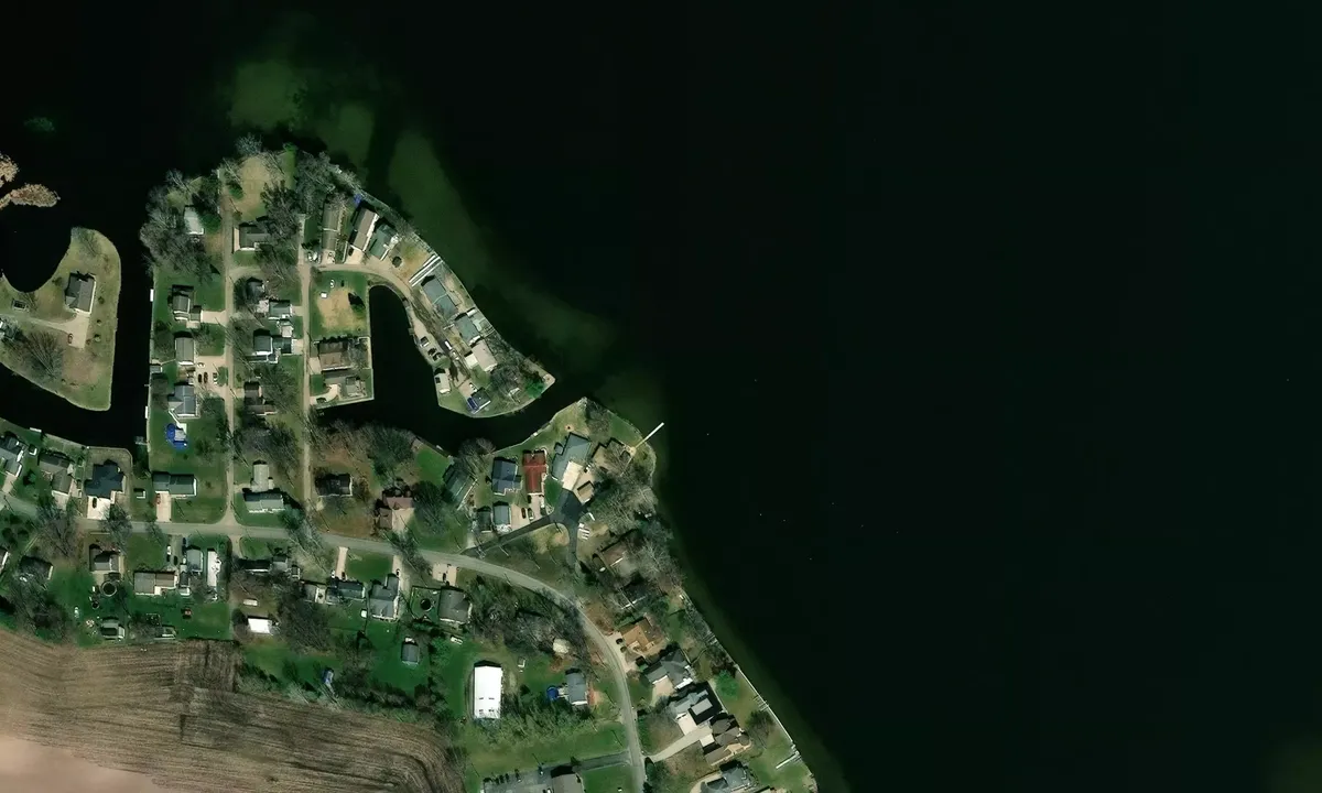 Satelite image of steep drop1