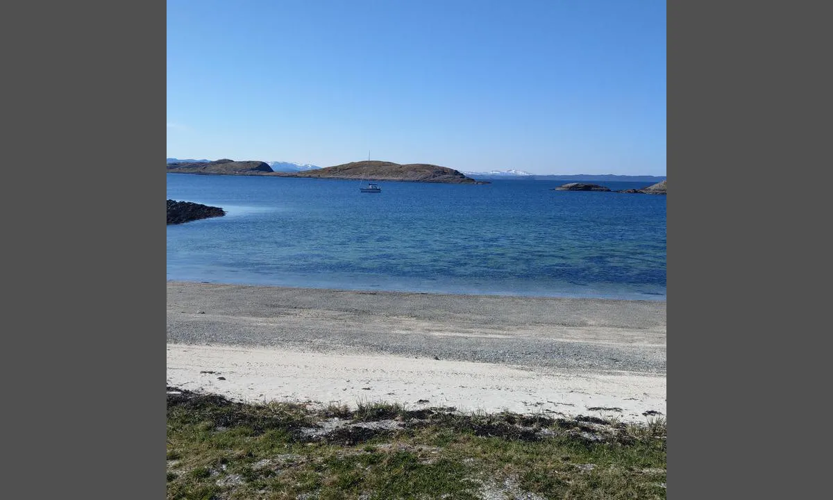 Storslottøya: Stranden ved ankerplassen