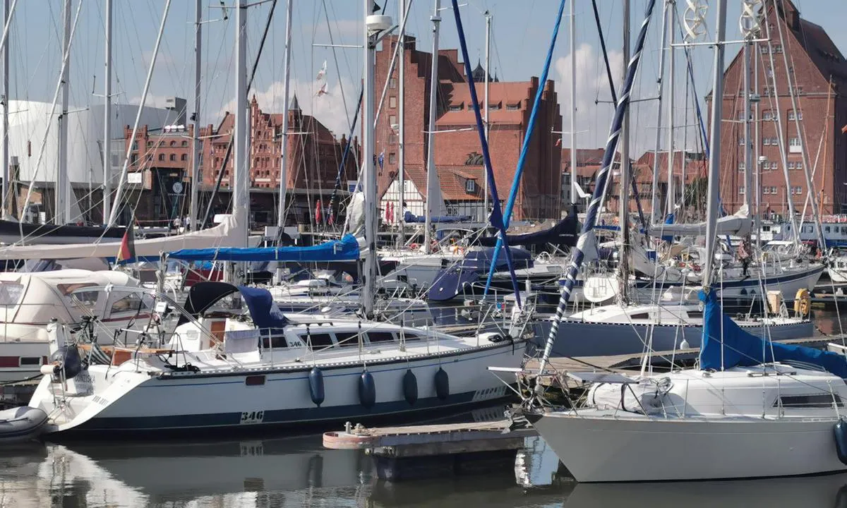 {"base": "en", "no": "Stralsund City Marina", "se": "Stralsund City Marina", "en": "Stralsund City Marina", "da": "Stralsund City Marina"}