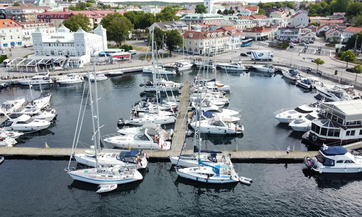 Strömstad - Södra hamnen: {"base": "se", "no": "Str\u00f6mstad - S\u00f6dre havnen", "se": "Str\u00f6mstad - S\u00f6dra hamnen", "en": "Str\u00f6mstad - Southern Harbor", "da": "Str\u00f6mstad - Sydhavnen"}