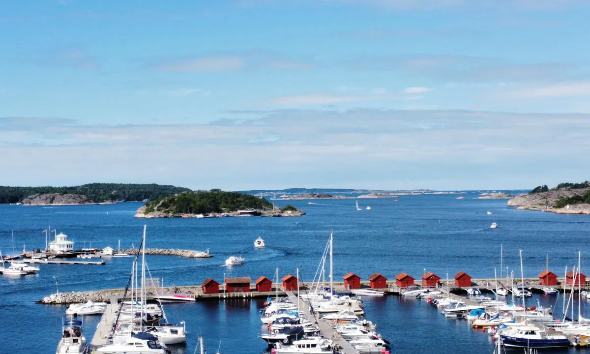 Strömstad - Södra hamnen: {"base": "se", "no": "Str\u00f6mstad - S\u00f8ndre havn", "se": "Str\u00f6mstad - S\u00f6dra hamnen", "en": "Str\u00f6mstad - Southern harbour", "da": "Str\u00f6mstad - Sydhavnen"}