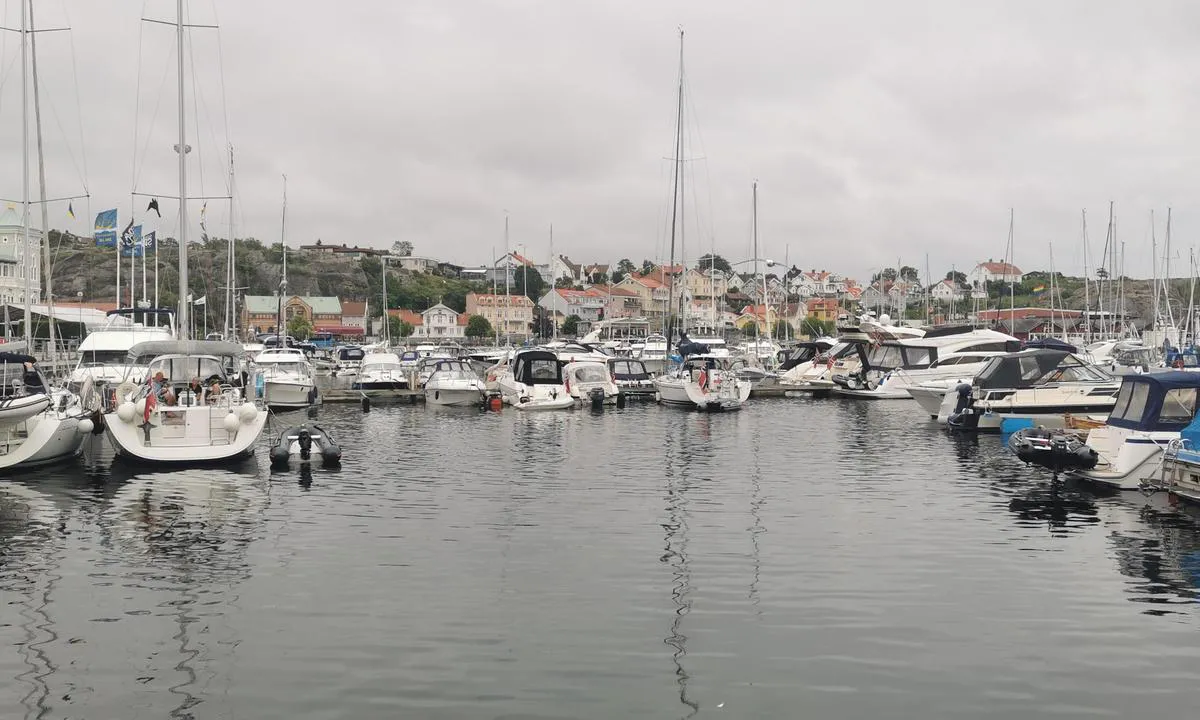 Strömstad - Södra hamnen: {"base": "se", "no": "Str\u00f6mstad - S\u00f8ndre havn", "se": "Str\u00f6mstad - S\u00f6dra hamnen", "en": "Str\u00f6mstad - South Harbour", "da": "Str\u00f6mstad - Sydhavnen"}