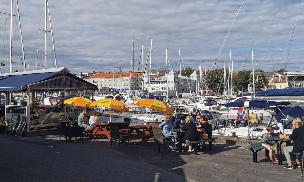 Strömstad - Södra hamnen: {"base": "se", "no": "Str\u00f6mstad - S\u00f8ndre havn", "se": "Str\u00f6mstad - S\u00f6dra hamnen", "en": "Str\u00f6mstad - Southern Harbour", "da": "Str\u00f6mstad - Sydhavnen"}