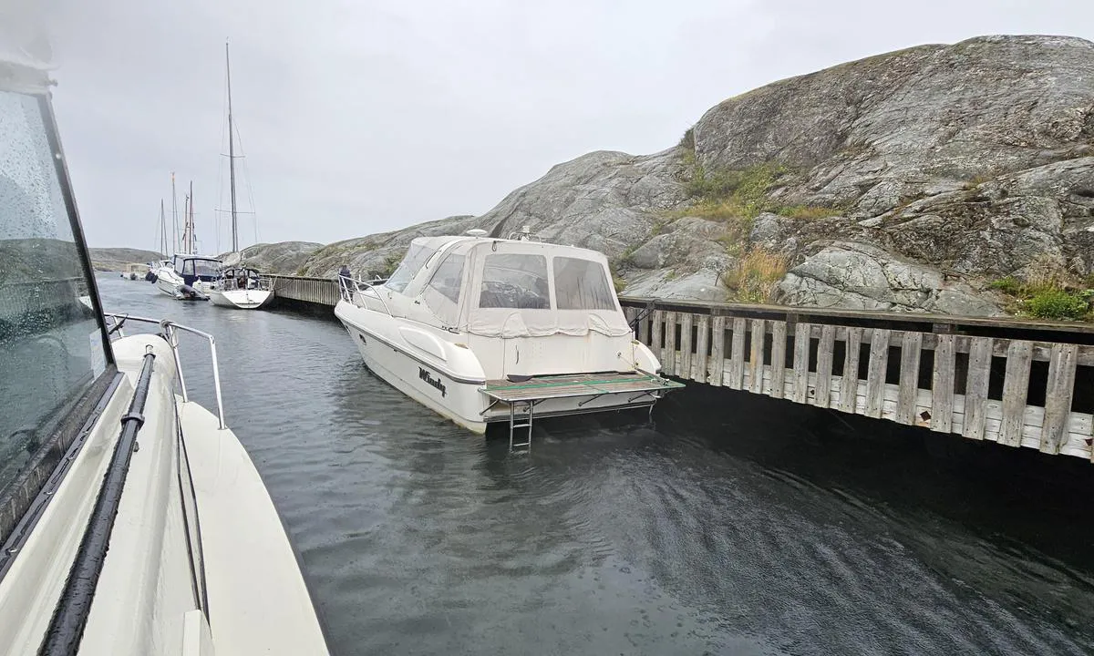 Strömsund - Väderöarna: {"base": "no", "no": "Fin brygge", "se": "Fin brygga", "en": "Nice pier", "da": "Fin bro"}