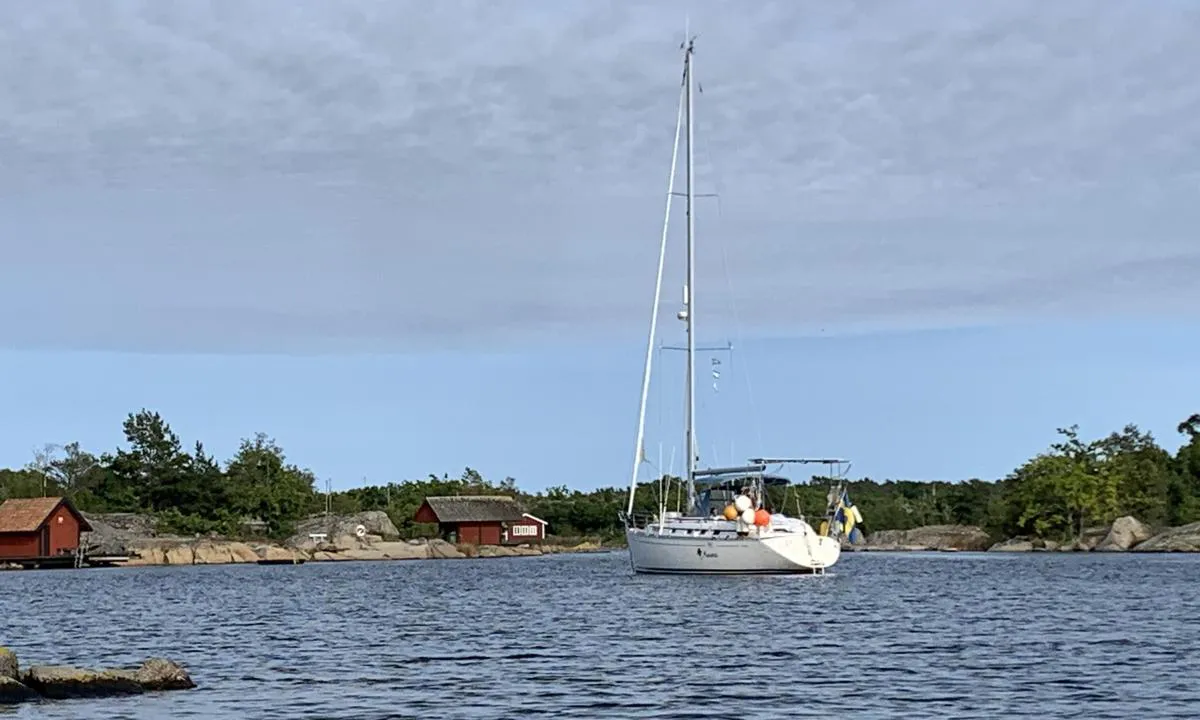Strupö - Krokskärsflagen - Mjölkhamnsflagen: {"base": "en", "no": "Flott sted i rolig v\u00e6r", "se": "Trevligt st\u00e4lle vid lugnt v\u00e4der", "en": "Nice place in calm wether", "da": "Dejligt sted i roligt vejr"}