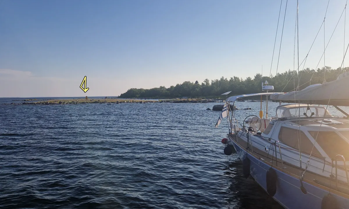 Stubben - Lillskäret: The two alignments indicated on the natural reserve chart are not that easy to spot but they are present.