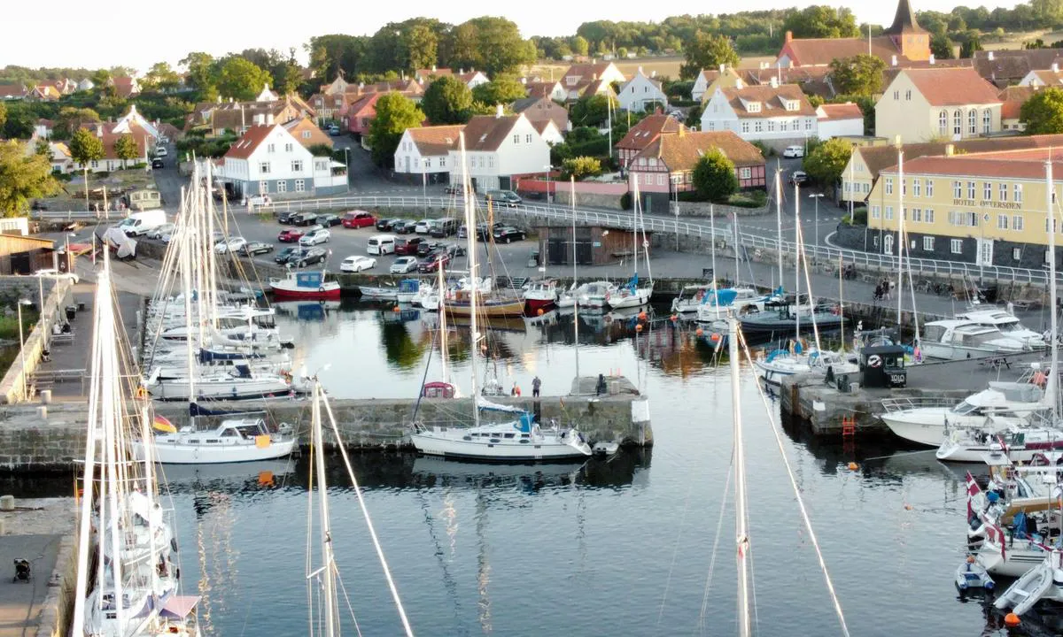 {"base": "da", "no": "Svaneke Havn", "se": "Svaneke Hamn", "en": "Svaneke Harbour", "da": "Svaneke Havn"}