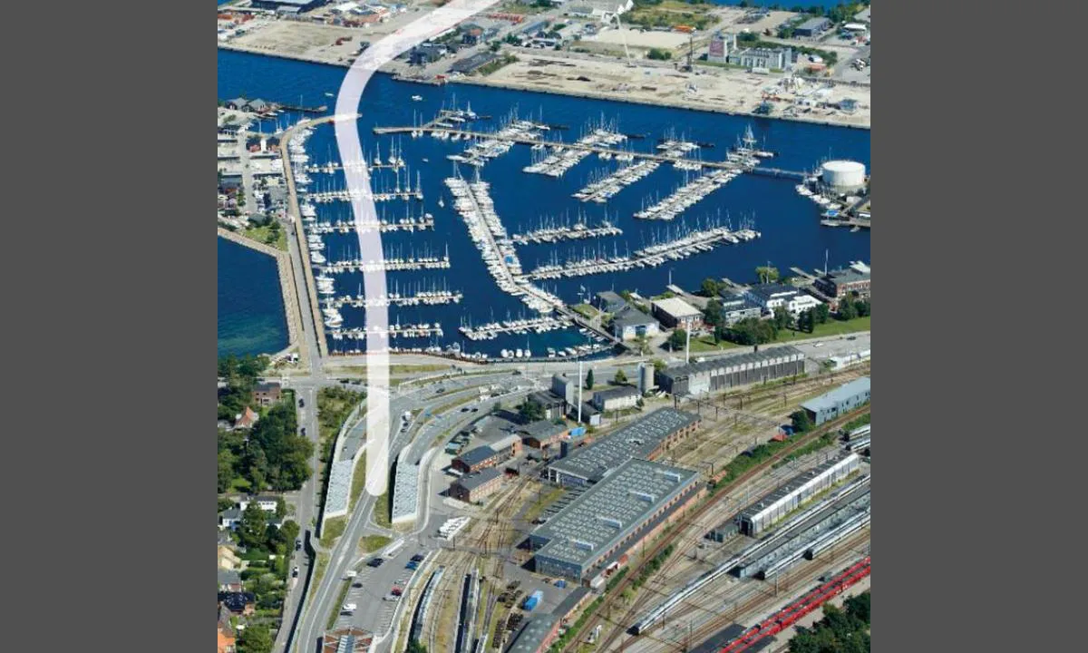 Svanemøllehavnen: {"base": "de", "no": "Tunnelbyggingen Svanem\u00f8llehavnen bare halvparten s\u00e5 stor-", "se": "Tunnelbygge Svanem\u00f8llehavnen nu bara h\u00e4lften s\u00e5 stort", "en": "Tunnel construction Svanem\u00f8llehavnen now only half as large-", "da": "Tunnelbyggeri Svanem\u00f8llehavnen kun halvt s\u00e5 stor", "fr": "Tunnelbau Svanem\u00f8llehavnen n'est plus qu'\u00e0 moiti\u00e9 aussi grand-", "de": "Tunnelbau Svanem\u00f8llehavnen nur noch halb so gro\u00df-", "es": "Construcci\u00f3n de t\u00faneles Svanem\u00f8llehavnen ahora tiene solo la mitad de tama\u00f1o", "it": "La costruzione del tunnel Svanem\u00f8llehavnen \u00e8 ora grande la met\u00e0-", "pt": "Constru\u00e7\u00e3o de t\u00fanel Svanem\u00f8llehavnen agora com metade do tamanho", "nl": "Tunnelbouw Svanem\u00f8llehavnen nog maar half zo groot-", "pl": "Budowa tunelu w porcie Svanem\u00f8lle jest teraz o po\u0142ow\u0119 mniejsza", "uk": "\u0411\u0443\u0434\u0456\u0432\u043d\u0438\u0446\u0442\u0432\u043e \u0442\u0443\u043d\u0435\u043b\u044e Svanem\u00f8llehavnen \u0441\u043a\u043e\u0440\u043e\u0442\u0438\u043b\u043e \u0440\u043e\u0437\u043c\u0456\u0440 \u0432\u0434\u0432\u0456\u0447\u0456", "ro": "Construc\u021bii de tuneluri Svanem\u00f8llehavnen doar pe jum\u0103tate din dimensiune", "tr": "T\u00fcnel in\u015faat\u0131 Svanem\u00f8llehavnen yar\u0131 yar\u0131ya k\u00fc\u00e7\u00fcld\u00fc.", "el": "\u0397 \u03ba\u03b1\u03c4\u03b1\u03c3\u03ba\u03b5\u03c5\u03ae \u03c4\u03b7\u03c2 \u03c3\u03ae\u03c1\u03b1\u03b3\u03b3\u03b1\u03c2 \u03c3\u03c4\u03bf \u03bb\u03b9\u03bc\u03ac\u03bd\u03b9 Svanem\u00f8llehavnen \u03b5\u03af\u03bd\u03b1\u03b9 \u03c0\u03b9\u03b1 \u03b7 \u03bc\u03b9\u03c3\u03ae \u03b1\u03c0\u03cc \u03c4\u03bf \u03b1\u03c1\u03c7\u03b9\u03ba\u03cc \u03bc\u03ad\u03b3\u03b5\u03b8\u03bf\u03c2.", "cs": "V\u00fdstavba tunelu Svanem\u00f8llehavnen je nyn\u00ed jen polovi\u010dn\u00ed velikosti-", "hu": "<p>Alag\u00fat\u00e9p\u00edt\u00e9s Svanem\u00f8llehavnen csak f\u00e9lig akkora -</p>", "fi": "Tunnelin rakentaminen Svanem\u00f8llehavnissa on nyt vain puolet alkuper\u00e4isest\u00e4 koosta", "bg": "\u0421\u0442\u0440\u043e\u0435\u0436 \u043d\u0430 \u0442\u0443\u043d\u0435\u043b \u0421\u0432\u0430\u043d\u0435\u043c\u043e\u043b\u0435\u0445\u0430\u0432\u043d\u0435\u043d \u0432\u0435\u0447\u0435 \u043d\u0430\u043f\u043e\u043b\u043e\u0432\u0438\u043d\u0430 \u043f\u043e-\u043c\u0430\u043b\u044a\u043a", "sr": "\u0418\u0437\u0433\u0440\u0430\u0434\u045a\u0430 \u0442\u0443\u043d\u0435\u043b\u0430 \u0443 \u043b\u0443\u0446\u0438 \u0421\u0432\u0430\u043d\u0435\u043c\u0451\u043b\u0435 \u0458\u0435 \u0441\u0430\u0434\u0430 \u0441\u0430\u043c\u043e \u0443\u043f\u043e\u043b\u0430 \u043c\u0430\u045a\u0430-", "et": "Tunneliehitust\u00f6\u00f6d Svanem\u00f8llehavnenis on n\u00fc\u00fcd poole v\u00e4iksemad", "lv": "Svanem\u00f8llehavnen tune\u013ca b\u016bvniec\u012bba tikai uz pusi maz\u0101ks-", "lt": "Tunelio statyba Svanem\u00f8llehavnen uoste jau perpus ma\u017eesn\u0117"}