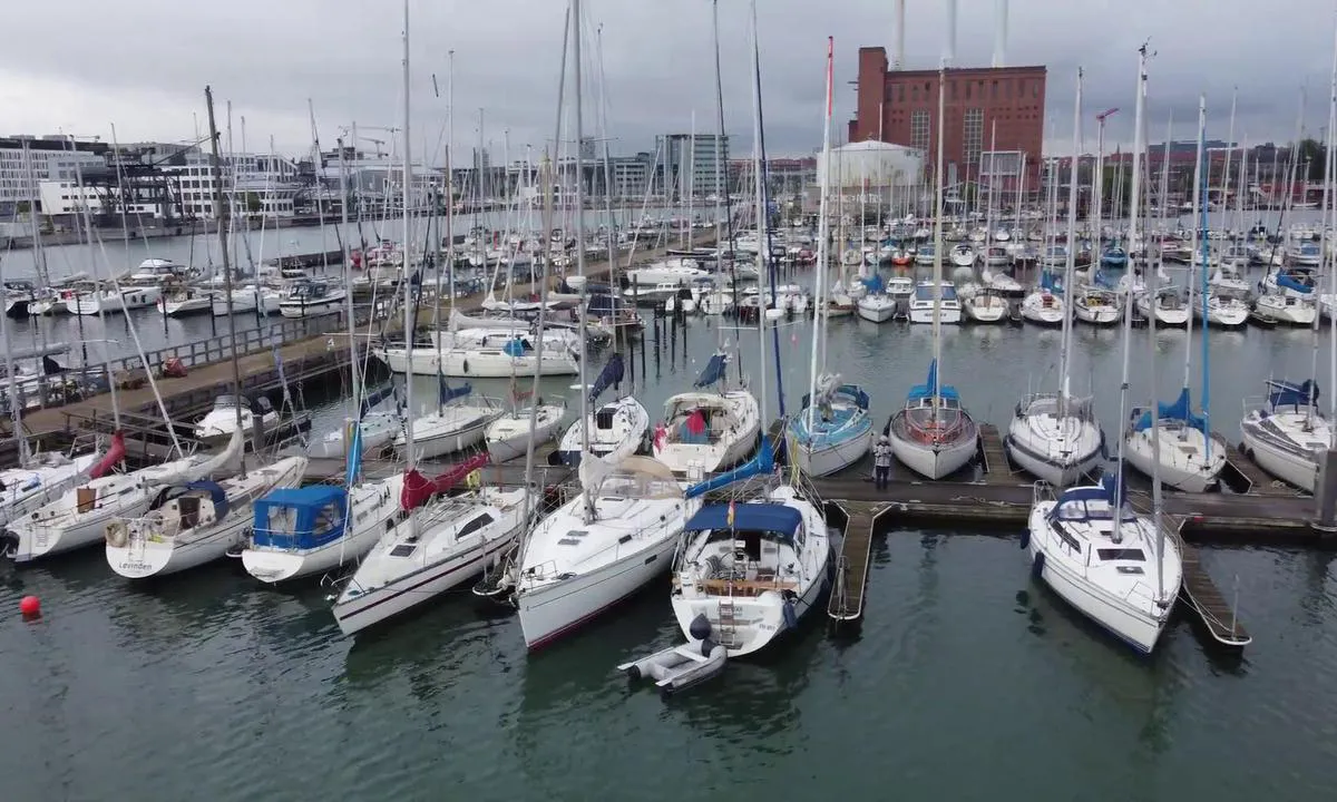 Svanemøllehavnen: {"base": "da", "no": "Svanem\u00f8lleanlegget", "se": "Svanem\u00f8llehamnen", "en": "Svanem\u00f8lle Harbour", "da": "Svanem\u00f8llehavnen"}