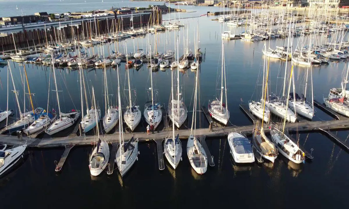 Svanemøllehavnen: {"base": "da", "no": "Svanem\u00f8llehavnen", "se": "Svanem\u00f8llehamnen", "en": "Svanem\u00f8lle Harbour", "da": "Svanem\u00f8llehavnen"}