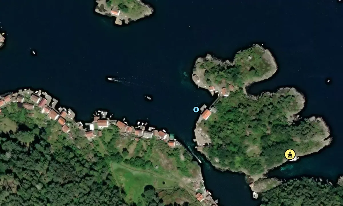 Satelite image of Svinør
