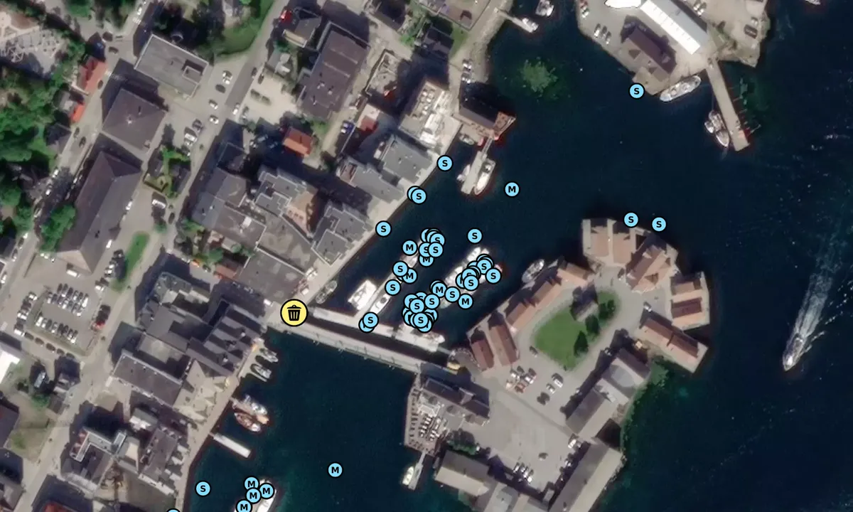 Satelite image of Svolvær - Lamholmen