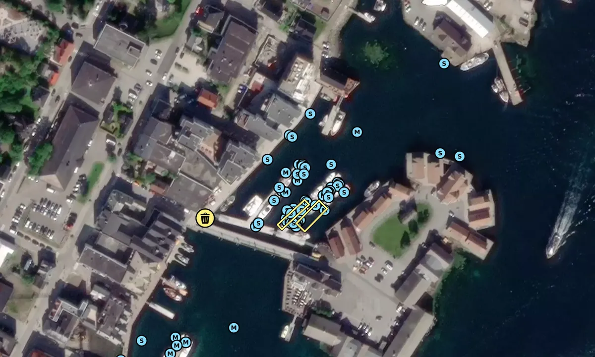 Satelite image of Svolvær - Lamholmen