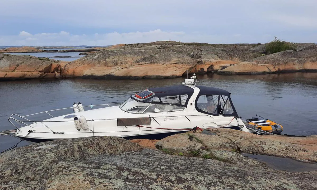 Tallakshavn: Ved Havneholmen ( bildet tatt mot øst) ligger du trygt.