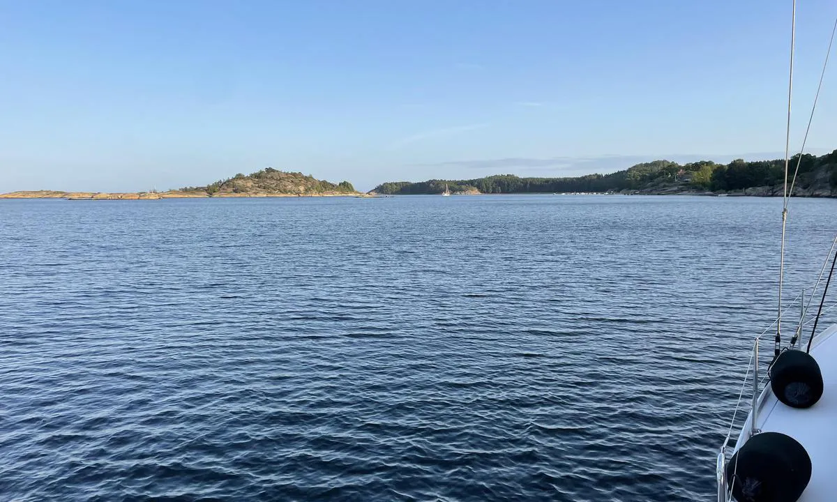 Tallakshavn: {"base": "no", "no": "S\u00f8rlige delen med bl\u00e5 b\u00f8yer", "se": "S\u00f6dra delen med bl\u00e5 bojar", "en": "Southern part with blue buoys", "da": "Den sydlige del med bl\u00e5 b\u00f8jer"}