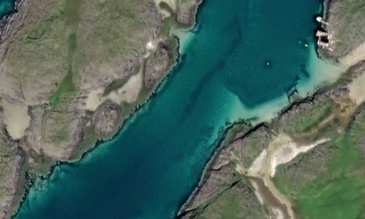 Satelite image of Tåvær