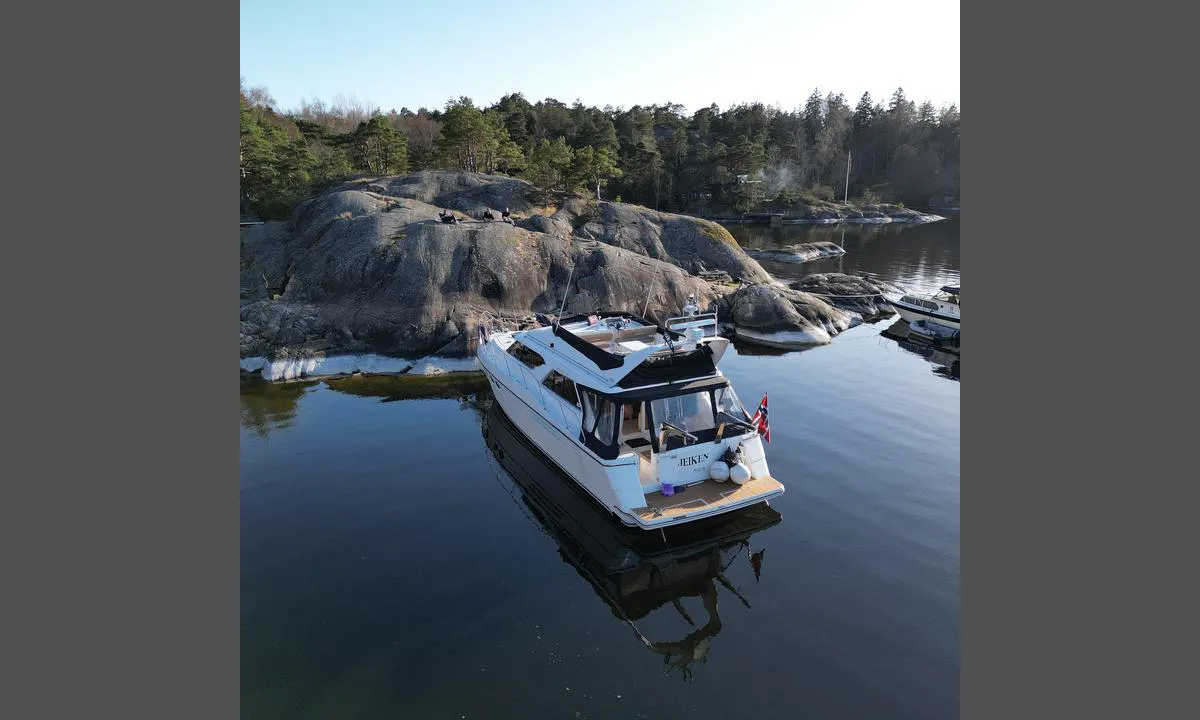 {"base": "no", "no": "Tesebukta en april kveld 2025", "se": "Tesebukta en aprilkv\u00e4ll 2025", "en": "Tesebukta on an April evening 2025", "da": "Tesebugten en april aften 2025", "fr": "Baie de Tesebukta en soir\u00e9e d'avril 2025", "de": "Tesebukta an einem Aprilabend 2025", "es": "Tesebukta una noche de abril de 2025", "it": "Tesebukta una sera di aprile 2025", "pt": "Ba\u00eda Tese em uma noite de abril de 2025", "nl": "Tesebukta op een aprilavond 2025", "pl": "Zatoka Tese w kwietniowy wiecz\u00f3r 2025 roku", "uk": "\u0422\u0435\u0441\u0435\u0431\u0443\u043a\u0442\u0430 \u0432\u0432\u0435\u0447\u0435\u0440\u0456 \u043a\u0432\u0456\u0442\u043d\u044f 2025 \u0440\u043e\u043a\u0443", "ro": "Tesebukta \u00eentr-o sear\u0103 de aprilie 2025", "tr": "Tesebukta bir nisan ak\u015fam\u0131 2025", "el": "\u039f \u03a4\u03b5\u03c3\u03ad\u03bc\u03c0\u03bf\u03c5\u03ba\u03c4\u03b1 \u03ad\u03bd\u03b1 \u03b2\u03c1\u03ac\u03b4\u03c5 \u03c4\u03bf\u03c5 \u0391\u03c0\u03c1\u03b9\u03bb\u03af\u03bf\u03c5 \u03c4\u03bf 2025", "cs": "Tesebukta ve\u010der v dubnu 2025", "hu": "Tesebukta egy \u00e1prilisi est\u00e9n 2025", "fi": "Tesebukta huhtikuun iltana 2025", "bg": "\u0422\u0435\u0441\u0435\u0431\u0443\u043a\u0442\u0430 \u0435\u0434\u043d\u0430 \u0430\u043f\u0440\u0438\u043b\u0441\u043a\u0430 \u0432\u0435\u0447\u0435\u0440 2025", "sr": "Tesebukta \u0458\u0435\u0434\u043d\u0435 \u0430\u043f\u0440\u0438\u043b\u0441\u043a\u0435 \u0432\u0435\u0447\u0435\u0440\u0438 2025", "et": "Tesebukta \u00fchel aprilli \u00f5htul 2025", "lv": "Tesebukta apr\u012b\u013ca vakar\u0101 2025", "lt": "Tesebukta 2025 m. baland\u017eio vakar\u0105"}