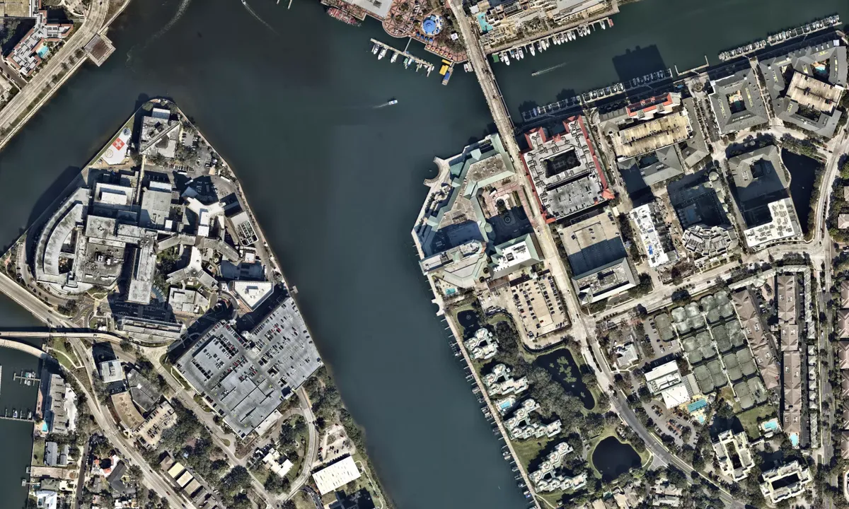 Flyfoto av The Pointe Marina  Harbour Island