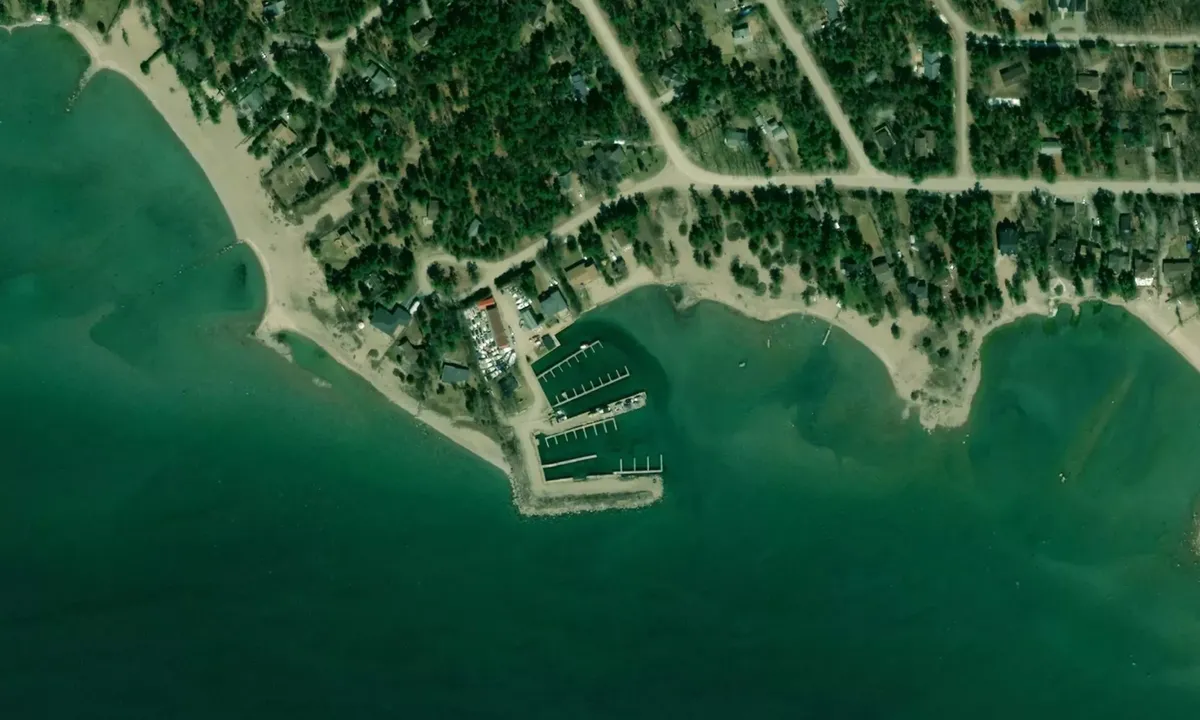 Flyfoto av Tiny Cove Marina