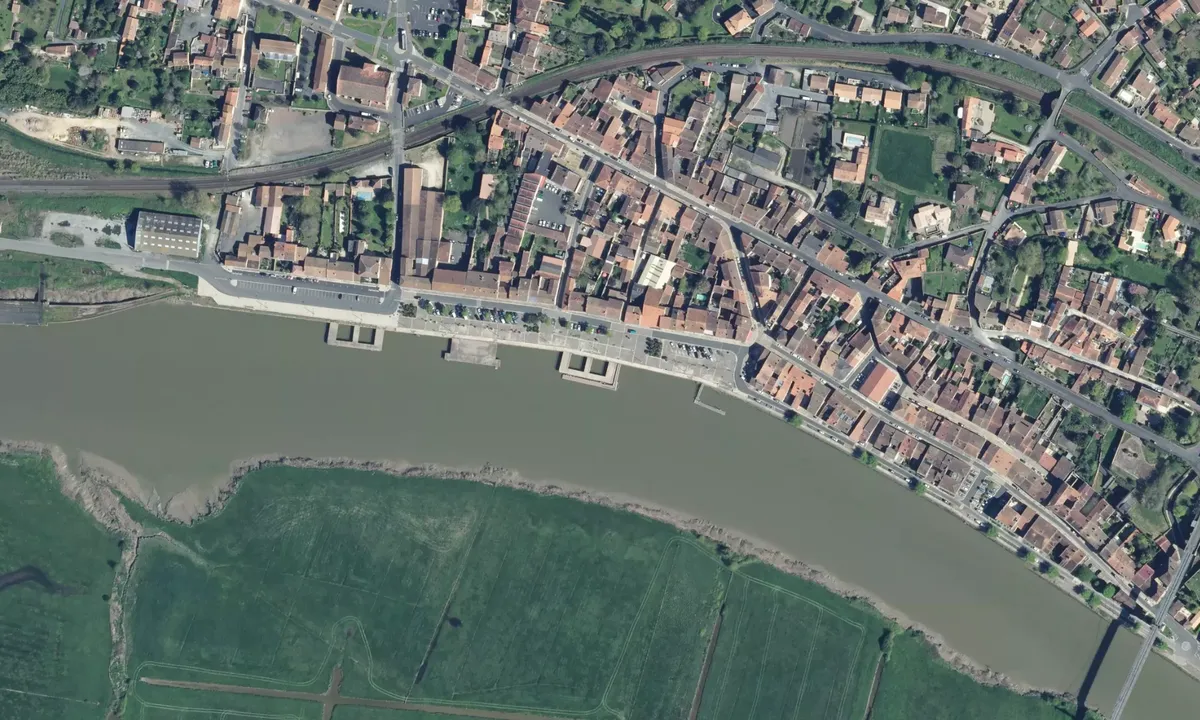 Flyfoto av Tonnay-Charente