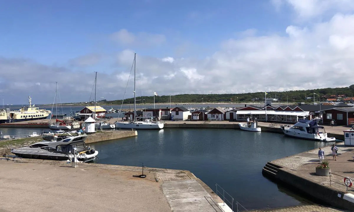 {"base": "en", "no": "Den indre gjestehavnen i Torekov", "se": "Den inre g\u00e4sthamnen i Torekov", "en": "The inner guest harbour at Torekov", "da": "Den indre g\u00e6stehavn i Torekov"}