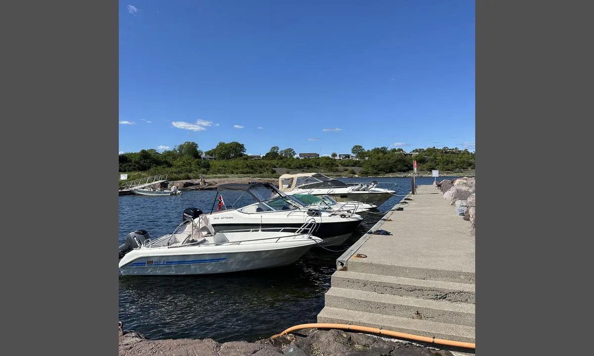Torgersøya: {"base": "no", "no": "brygge nord", "se": "brygga norr", "en": "pier north", "da": "kaj nord"}