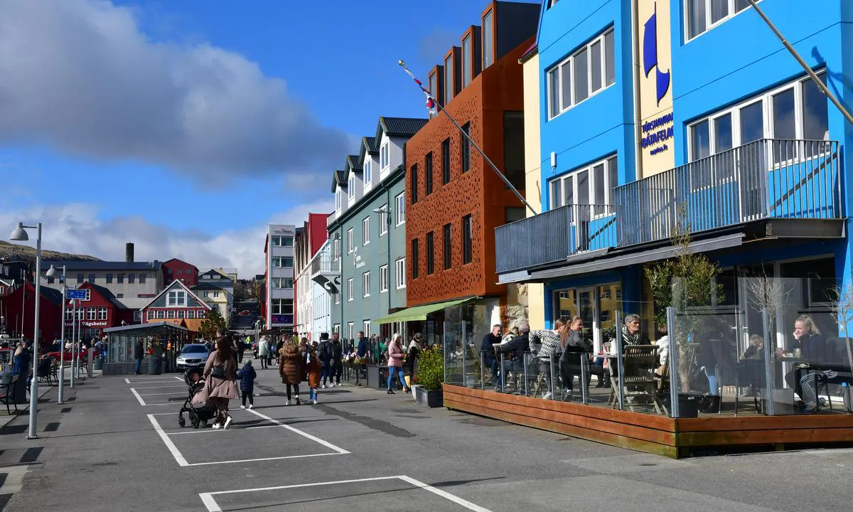 Torshavn: Nice coffe shops at dockside