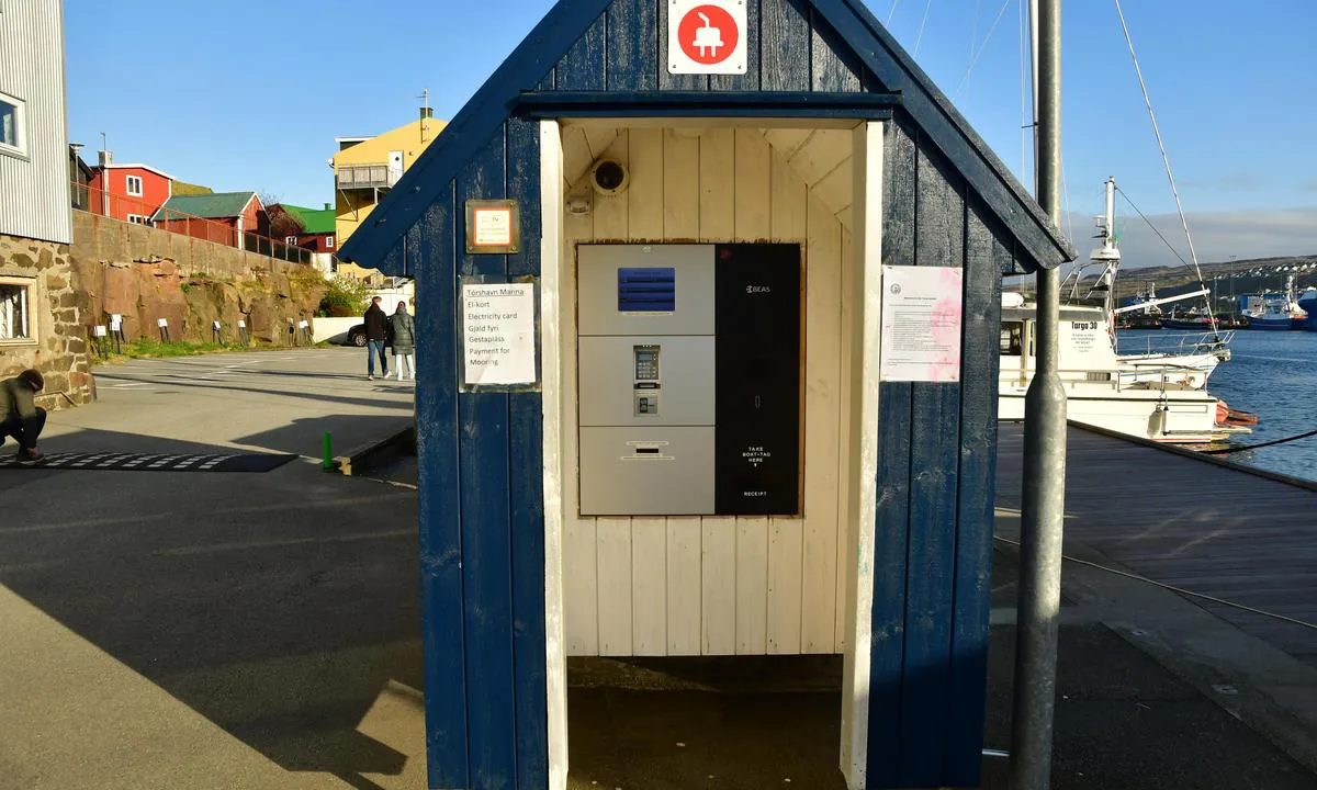 Torshavn: {"base": "en", "no": "Betalingsautomat havneavgift", "se": "Betalstation hamnavgift", "en": "Pay station harbour fee", "da": "Betalingsstation havneafgift"}
