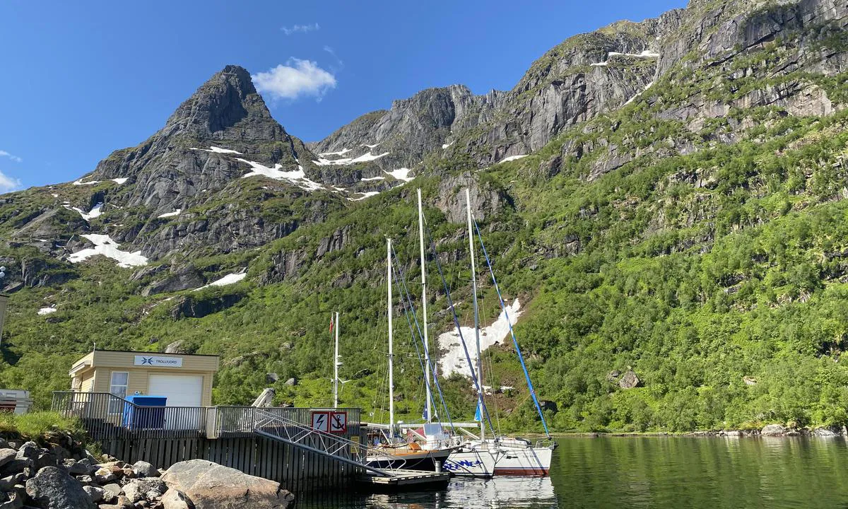 Trollfjorden - Digermulen: {"base": "en", "no": "09.06.2024 seilb\u00e5t Blue Lady", "se": "09.06.2024 sy Blue Lady", "en": "09.06.2024 sy Blue Lady", "da": "09.06.2024 sy Blue Lady"}