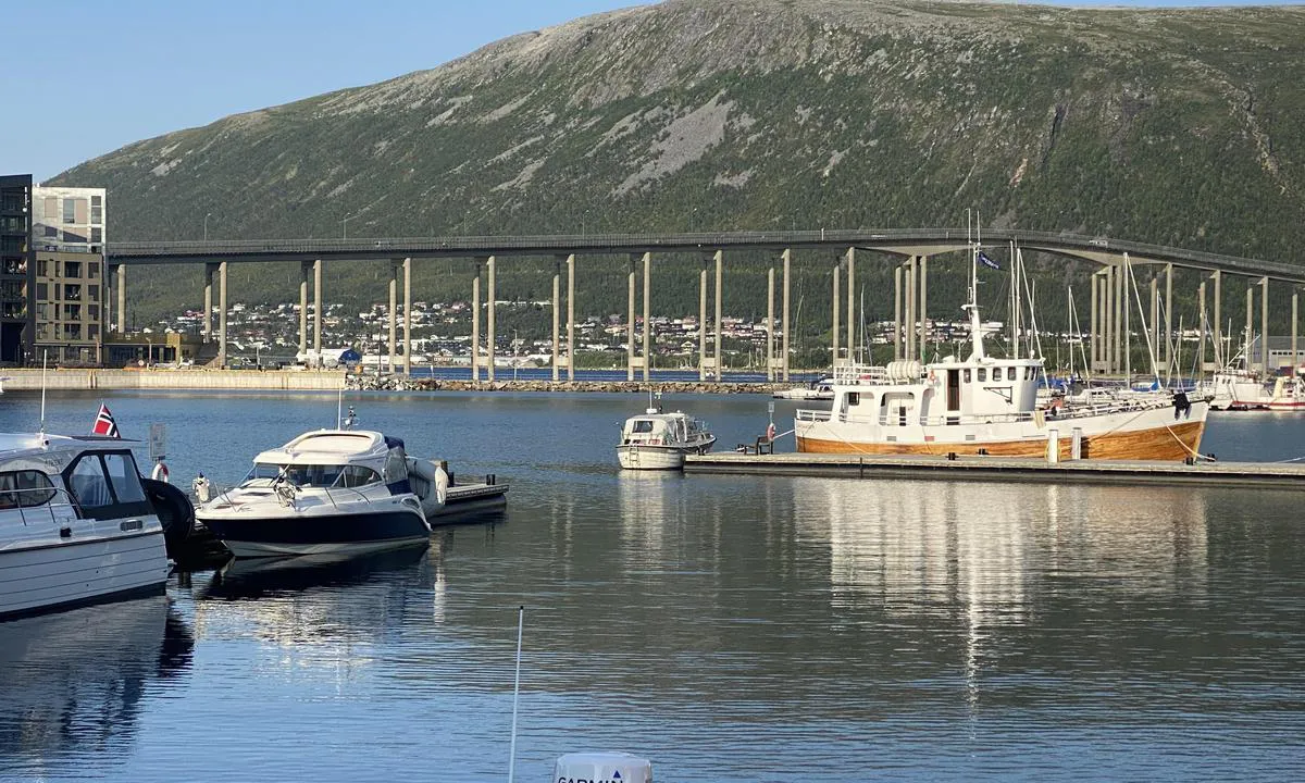 Tromsø: Nydeli utsikt mot tromsebrua :)