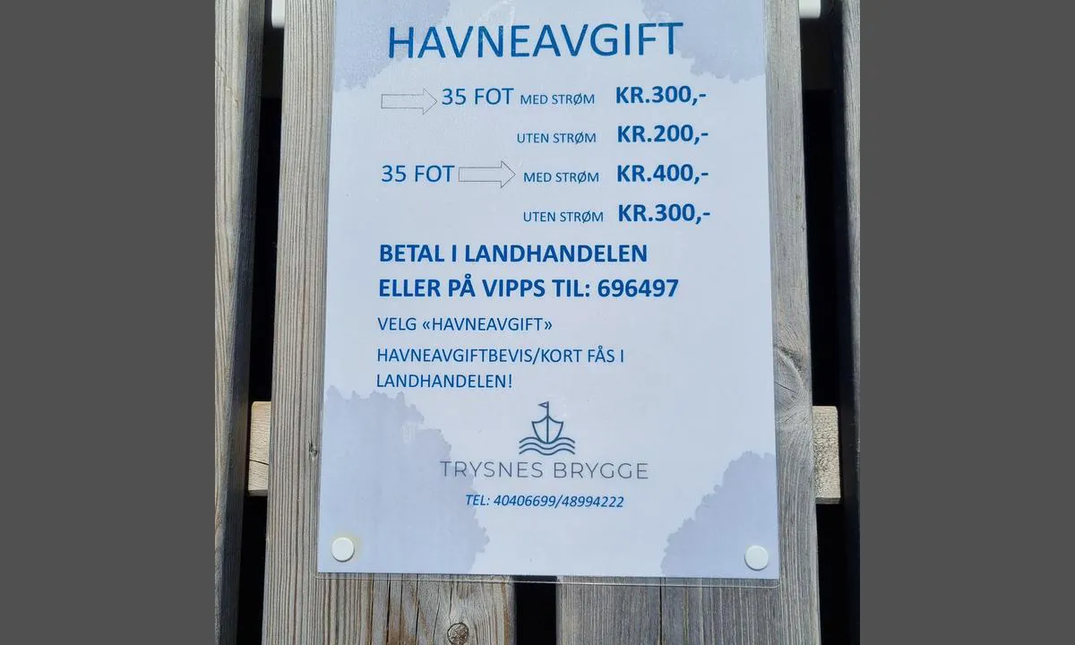 Trysnes Marina: {"base": "no", "no": "Havneavgift og telefonnummer", "se": "Hamnavgift och telefonnummer", "en": "Harbour fee and telephone number", "da": "Havneafgift og telefonnummer"}