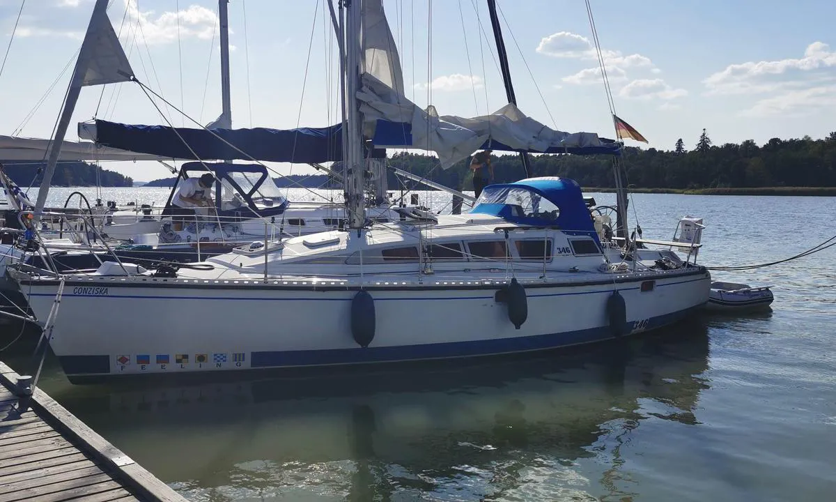 {"base": "fi", "no": "Turun Seilforening", "se": "\u00c5bo Segels\u00e4llskap", "en": "Turku Yacht Club", "da": "Turun Sejlklub", "fr": "Soci\u00e9t\u00e9 de Navigation de Turku", "de": "Turku Segelgesellschaft", "es": "Sociedad de Navegaci\u00f3n de Turku", "it": "Circolo Nautico di Turku", "pt": "Clube de Iates de Turku", "nl": "Turku Yacht Club", "pl": "Turun Stowarzyszenie \u017beglarskie", "uk": "\u0422\u0443\u0440\u0443\u043d \u041f\u0443\u0440\u0441\u0456\u0441\u0435\u0443\u0440\u0430", "ro": "Clubul Nautic al Turku", "tr": "Turun Yat Kul\u00fcb\u00fc", "el": "\u0399\u03c3\u03c4\u03b9\u03bf\u03c0\u03bb\u03bf\u03ca\u03ba\u03cc\u03c2 \u038c\u03bc\u03b9\u03bb\u03bf\u03c2 \u03a4\u03bf\u03c5\u03c1\u03ba\u03bf\u03cd", "cs": "Turun Pursiseura", "hu": "Turku Yacht Club", "fi": "Turun Pursiseura", "bg": "\u0422\u0443\u0440\u0443\u043d \u041f\u0443\u0440\u0441\u0438\u0441\u0435\u0443\u0440\u0430", "sr": "Jedrili\u010darski klub Turku", "et": "Turu Purjeselts", "lv": "Turku Bur\u0101\u0161anas Klubs", "lt": "Turku irkluotoj\u0173 klubas"}