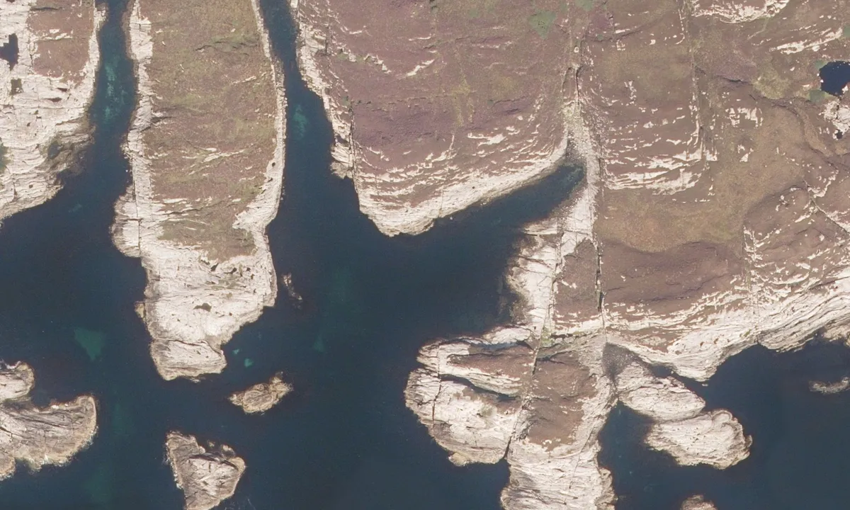 Flyfoto av Ulløy
